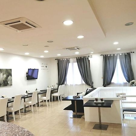 كامبي بيسينسيو Hotel Centro المظهر الخارجي الصورة