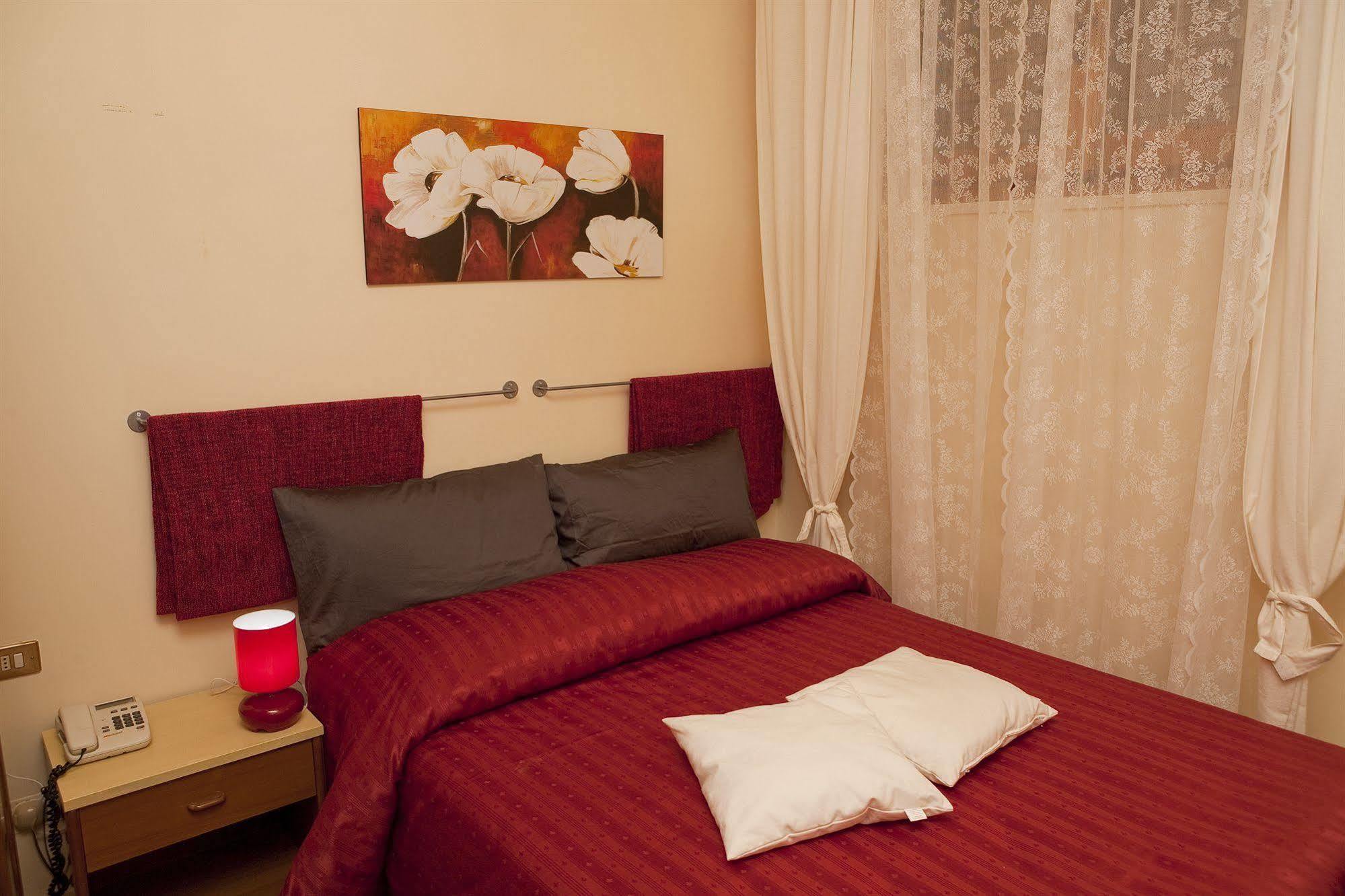 كامبي بيسينسيو Hotel Centro المظهر الخارجي الصورة