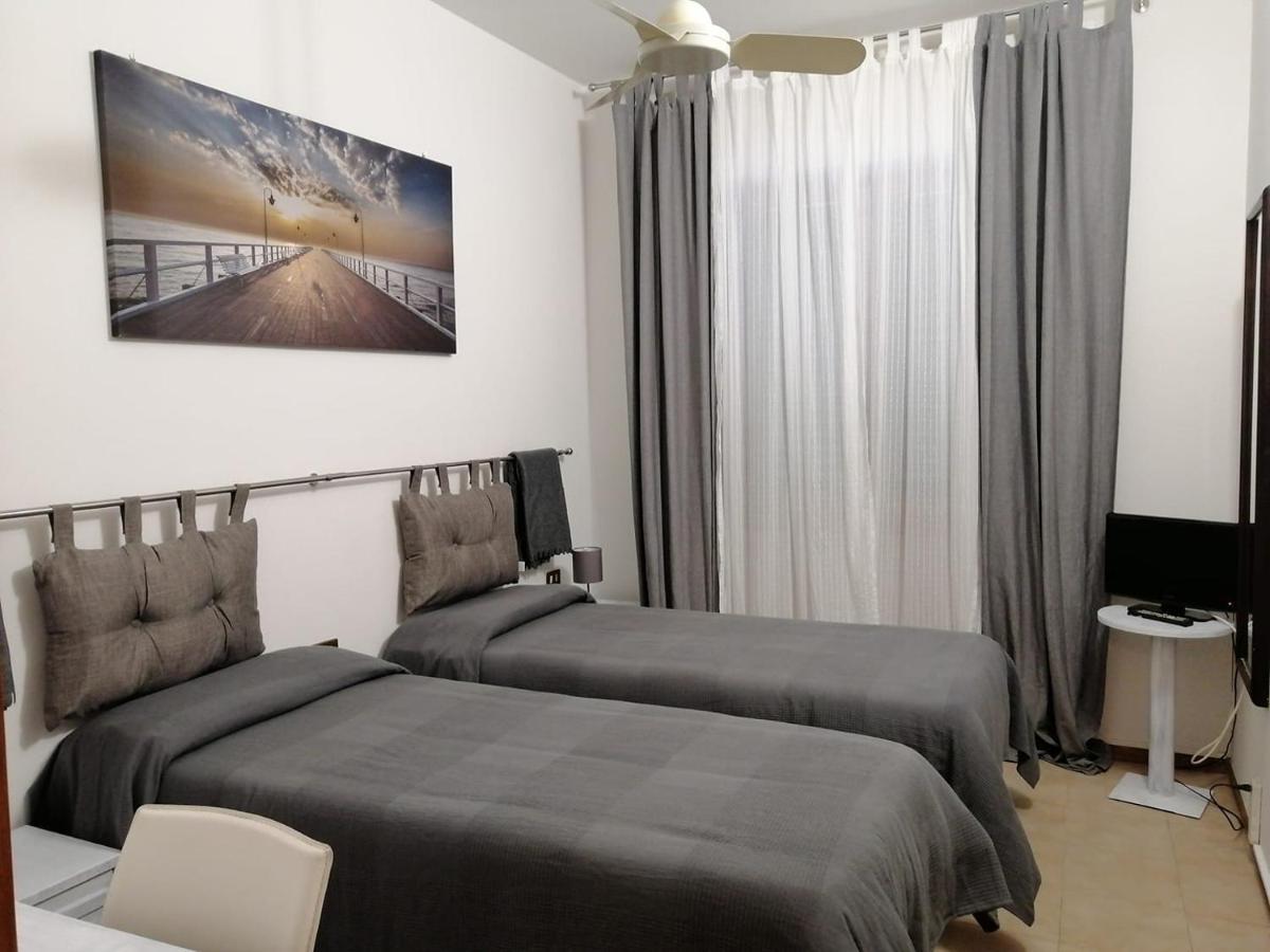 كامبي بيسينسيو Hotel Centro المظهر الخارجي الصورة